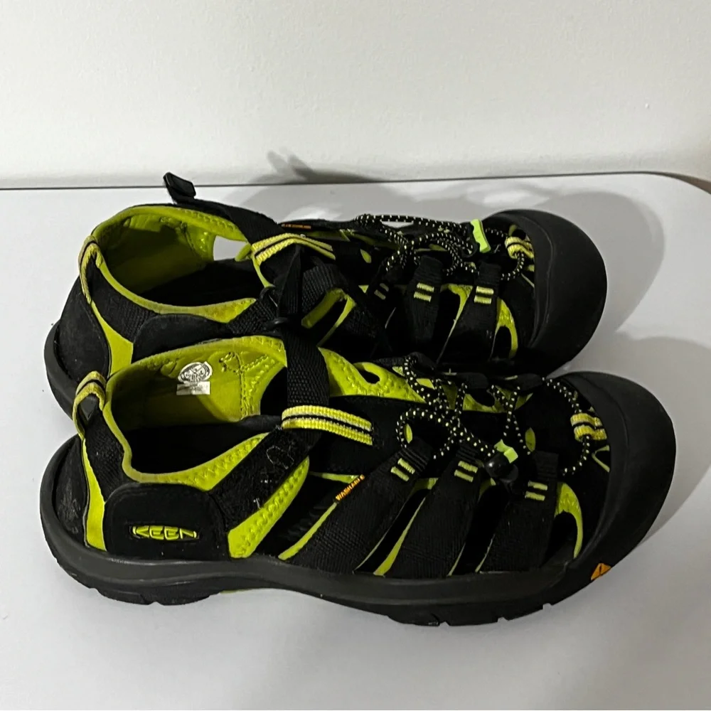 Keen Newport Black Green Waterproof Hiking Sport Sandals - Picture 3 of 6